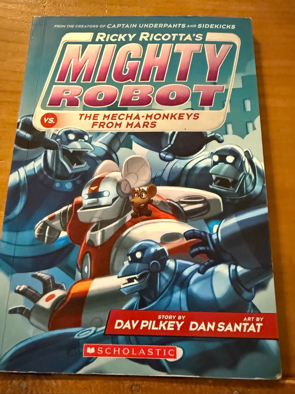 Ricky Ricotta’s Mighty Robot vs The Mecha-Monkeys from Mars by Dav Pilkey Comics